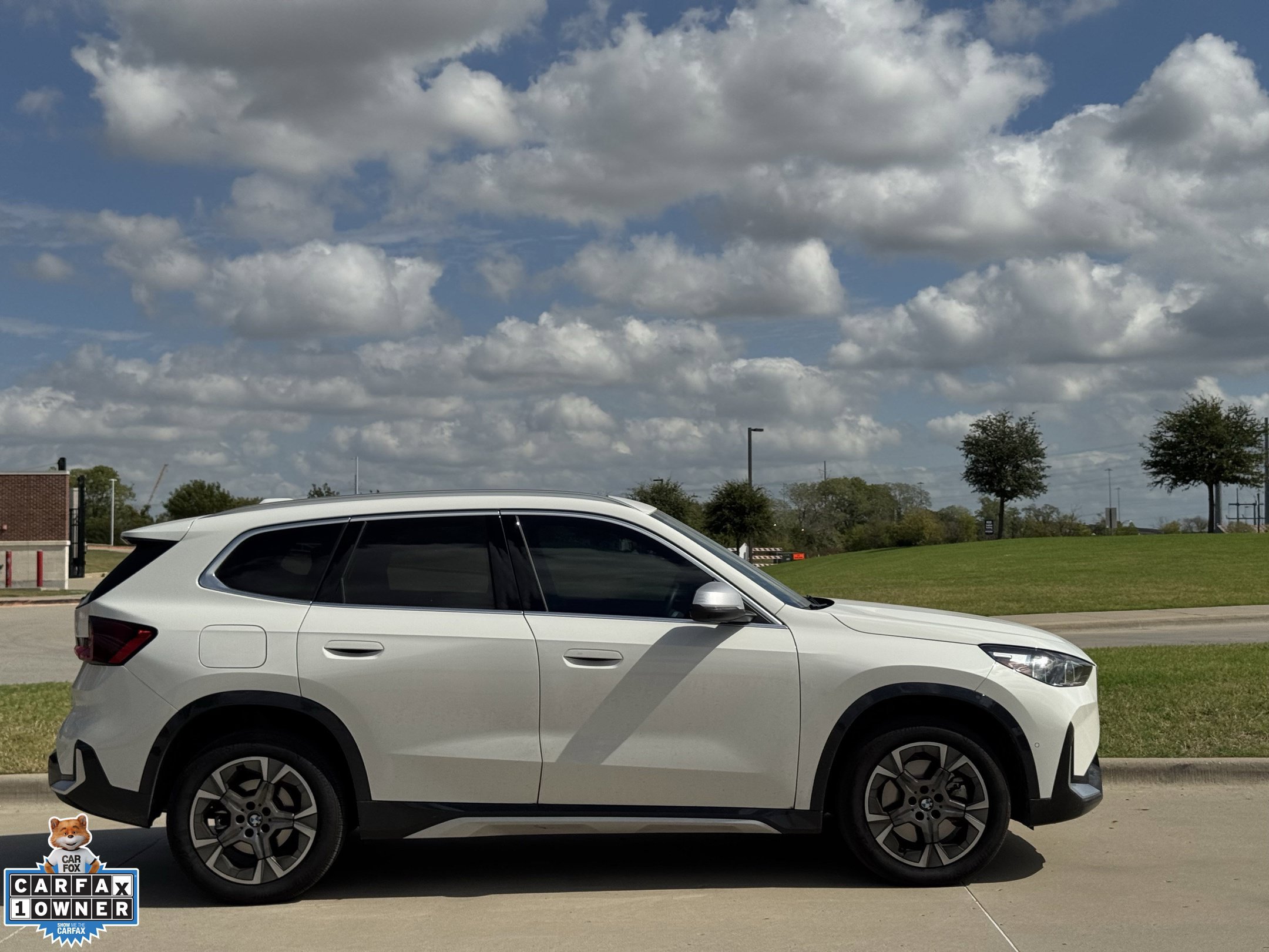 Used 2024 BMW X1 xDrive28i w/ Premium Package AWD/4WD image 3