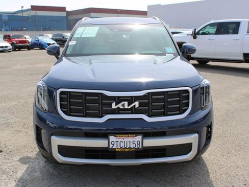 Used 2025 Kia Telluride S FWD image 2