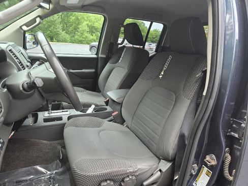Used 2015 Nissan Frontier PRO-4X AWD/4WD image 12
