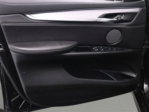 Used 2019 BMW X6 xDrive35i w/ M Sport Package image 9