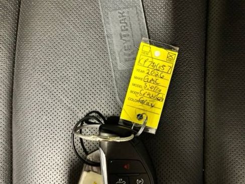 Used 2026 GMC Sierra 1500 SLT AWD/4WD image 25