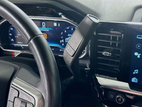 Used 2022 Chevrolet Silverado 1500 LT image 32