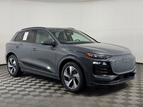 Used 2025 Audi Q6 e-tron Prestige AWD/4WD image 7