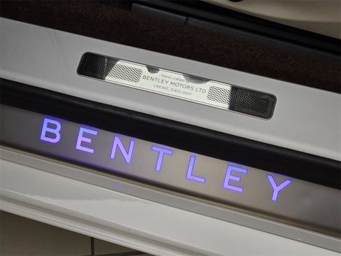 Used 2022 Bentley Continental GT image 35