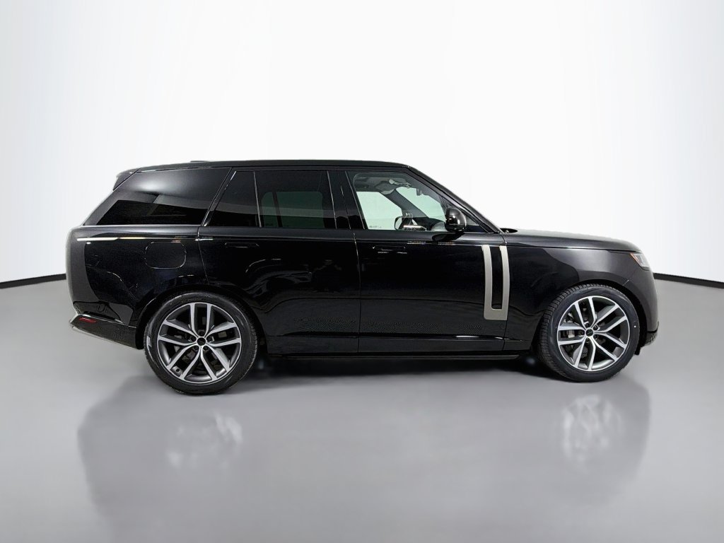 Certified 2024 Land Rover Range Rover SE AWD/4WD image 4