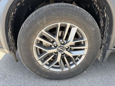 Used 2022 Nissan Rogue S FWD image 15