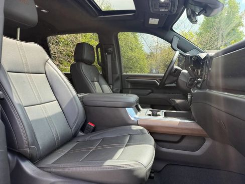 Used 2024 Chevrolet Silverado 2500 High Country w/ High Country Premium Package image 21