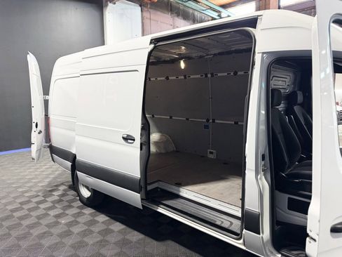 Used 2020 Mercedes-Benz Sprinter 3500 image 11