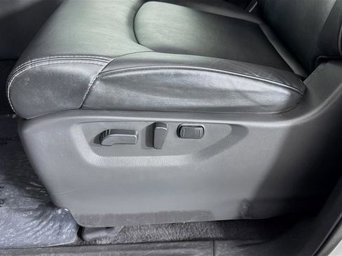 Used 2021 Nissan Armada SV image 20
