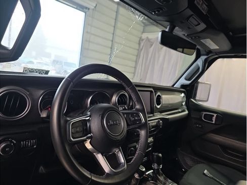 Used 2022 Jeep Wrangler Unlimited Sahara image 19