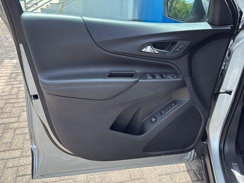 Used 2021 Chevrolet Equinox Premier FWD image 11