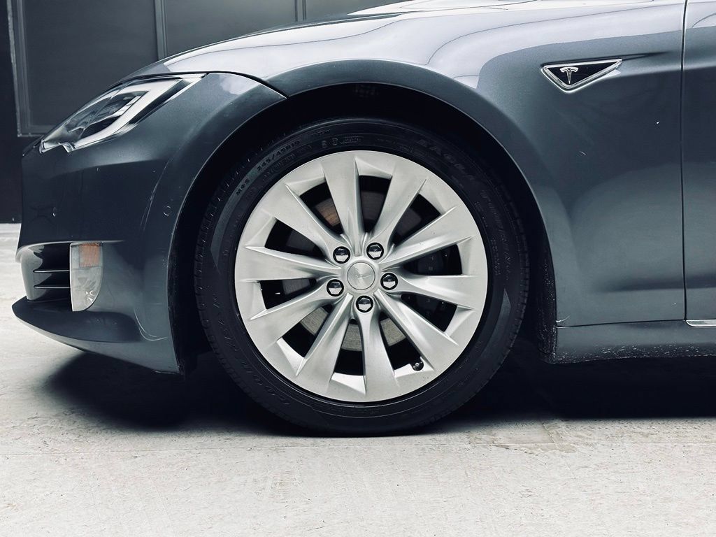 Used 2016 Tesla Model S 90D AWD/4WD image 37
