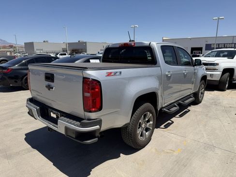 Used 2020 Chevrolet Colorado Z71 AWD/4WD image 3