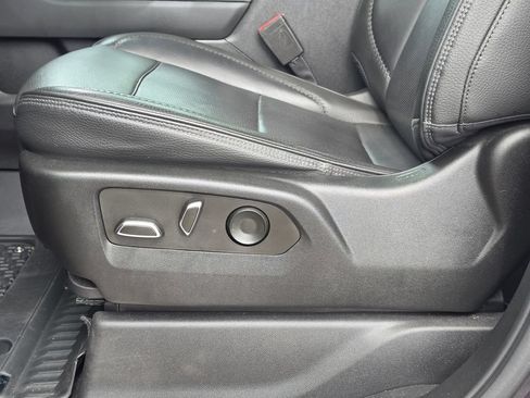 Used 2022 GMC Sierra 1500 Denali AWD/4WD image 18