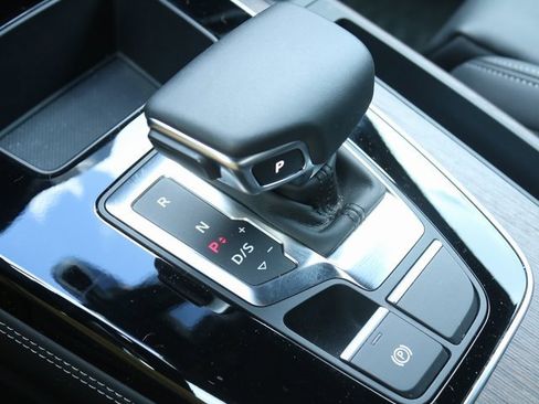 Used 2024 Audi Q5 2.0T Premium Plus image 29