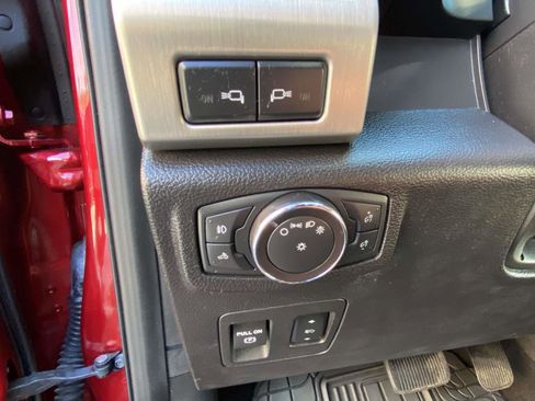 Used 2019 Ford F150 Platinum w/ Equipment Group 701A Luxury image 9