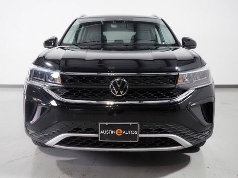 Used 2024 Volkswagen Taos SE image 42