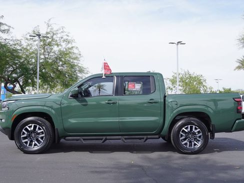 Used 2024 Nissan Frontier SL w/ Technology Package RWD image 2
