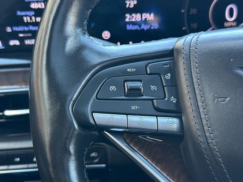 Used 2024 Cadillac Escalade ESV Premium Luxury Platinum AWD/4WD image 28
