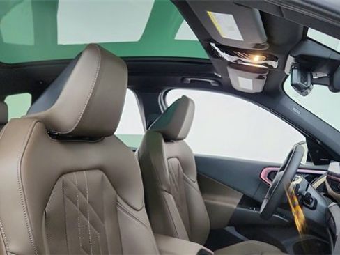 Used 2025 BMW X3 xDrive30i w/ Premium Package image 21