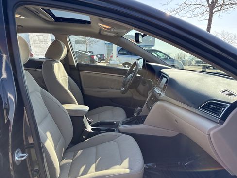 Used 2017 Hyundai Elantra Value Edition image 18