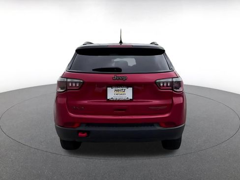 Used 2025 Jeep Compass Trailhawk AWD/4WD image 12