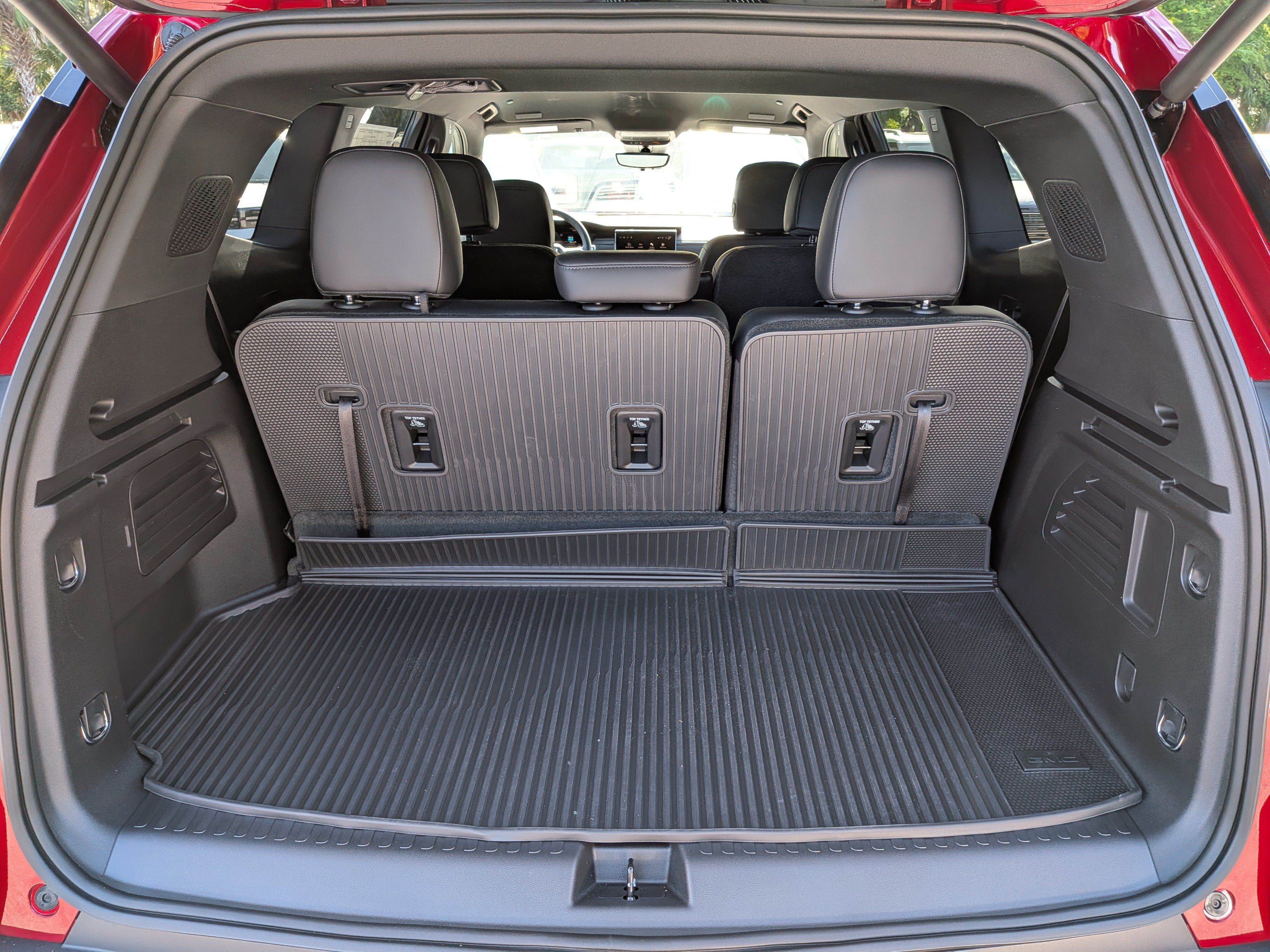 New 2026 GMC Acadia Elevation w/ Elevation Premium Package FWD image 17