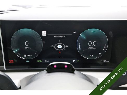 Used 2025 Hyundai Tucson Limited image 16