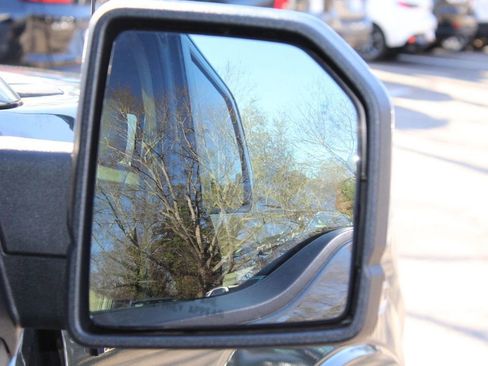 Used 2018 Ford F150 Lariat image 37