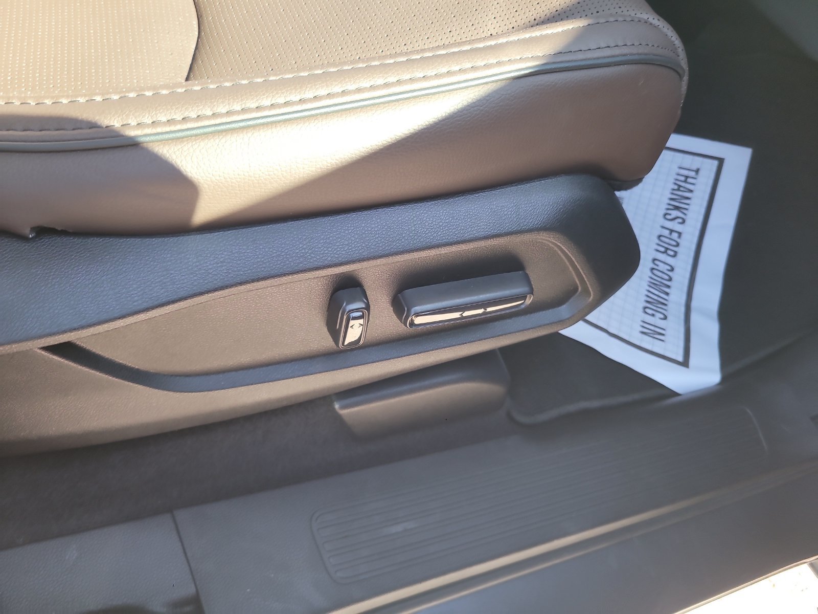 Used 2025 Honda Pilot Elite image 31