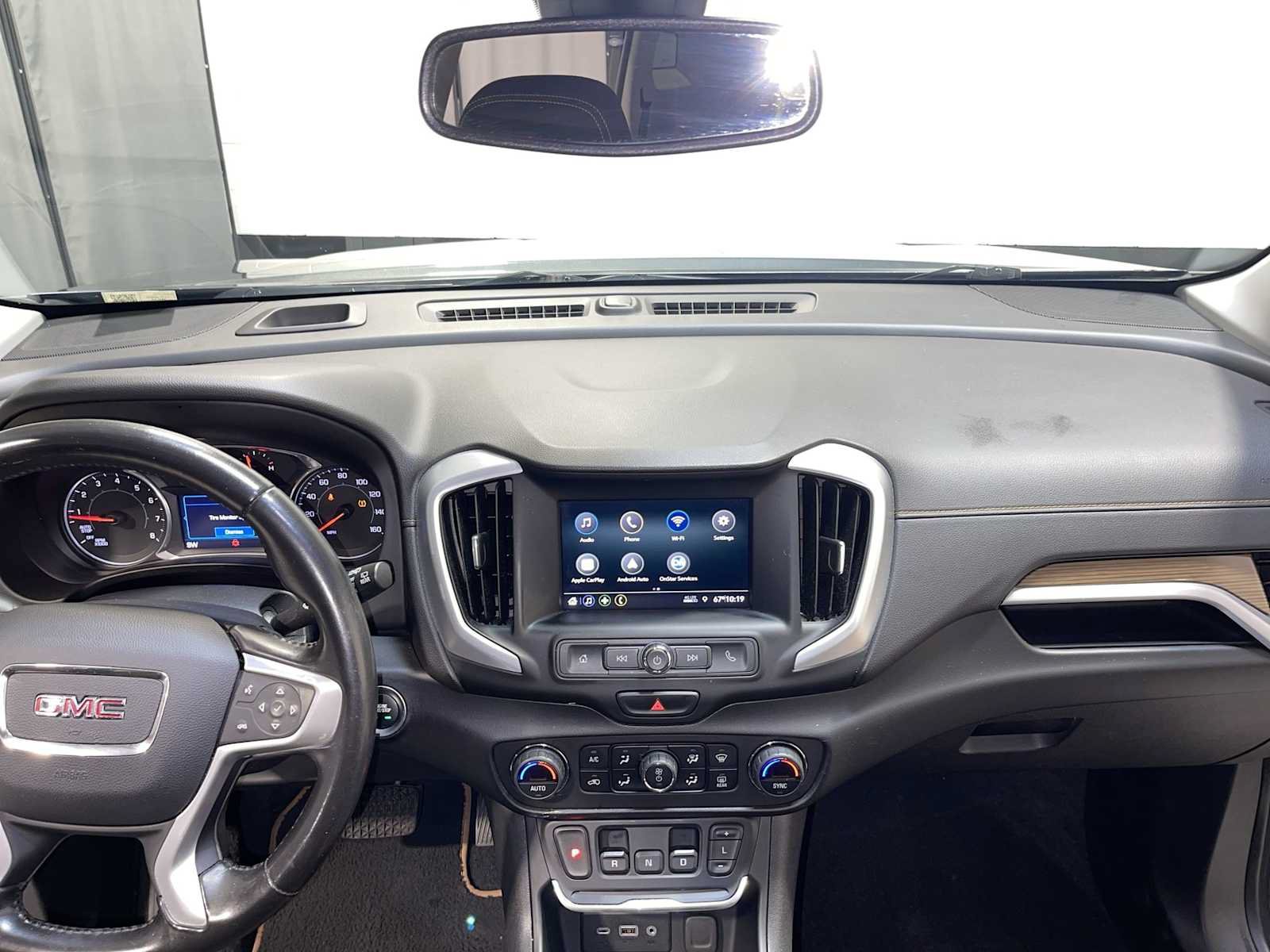 Used 2020 GMC Terrain SLE w/ Driver Convenience Package AWD/4WD image 10