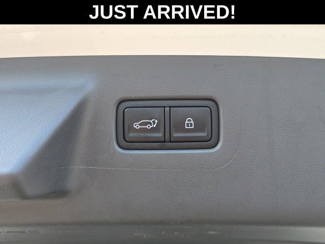 Used 2025 Hyundai Santa Fe Calligraphy FWD image 9