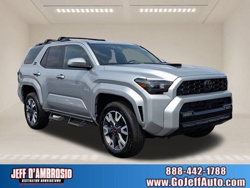Used 2025 Toyota 4Runner TRD Sport AWD/4WD image 1