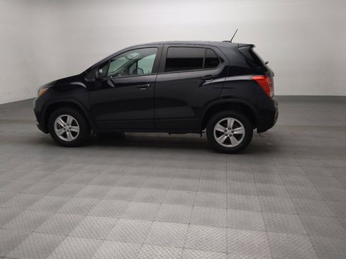 Used 2022 Chevrolet Trax LS w/ Tint and Cruise Package AWD/4WD image 3