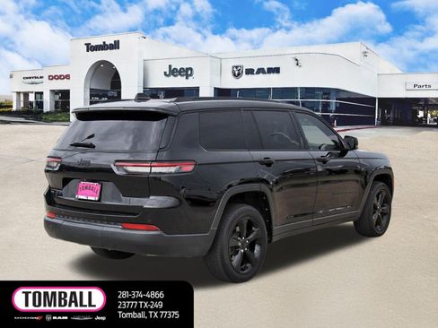 Used 2022 Jeep Grand Cherokee L Laredo image 7