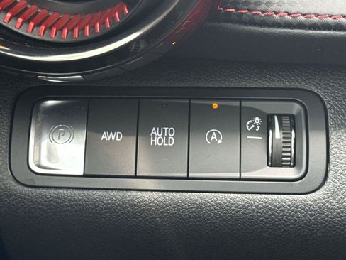 Used 2025 Chevrolet Equinox RS w/ Safety and Technology Package AWD/4WD image 34