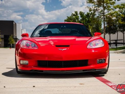 Used 2013 Chevrolet Corvette Z06 w/ 3LZ Preferred Equipment Group RWD image 15