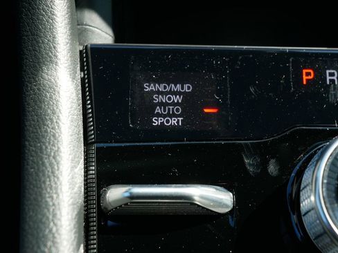 Certified 2025 Jeep Grand Cherokee L Limited w/ Luxury Tech Group II image 51