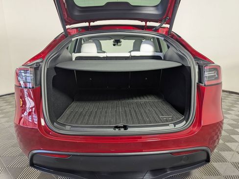Used 2024 Tesla Model Y Long Range image 14