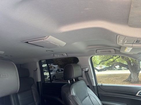 Used 2018 GMC Yukon XL Denali image 21