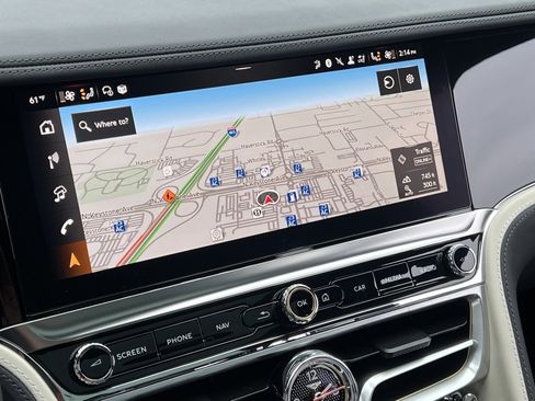 Used 2025 Bentley Flying Spur Plug-In Hybrid image 30