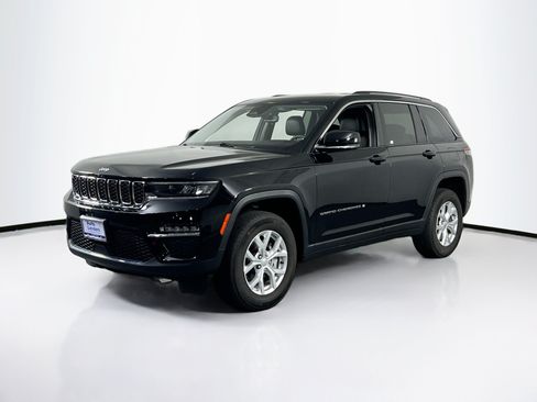 Used 2023 Jeep Grand Cherokee Limited AWD/4WD image 1