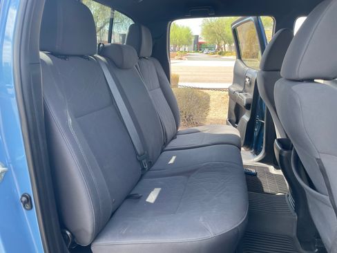 Used 2019 Toyota Tacoma TRD Sport w/ Technology Package RWD image 18