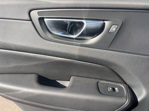 Used 2023 Volvo XC60 B5 Plus w/ Climate Package image 25