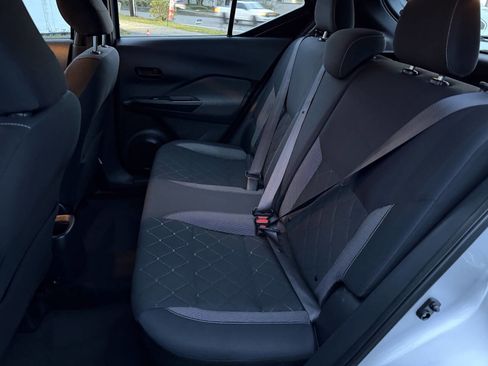 Used 2018 Nissan Kicks S image 35