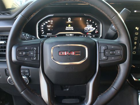 Used 2024 GMC Sierra 2500 AT4 w/ AT4 Premium Plus Package AWD/4WD image 19