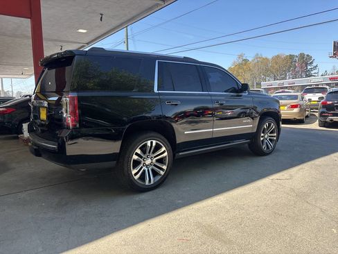 Used 2020 GMC Yukon Denali w/ Denali Premium Package image 5
