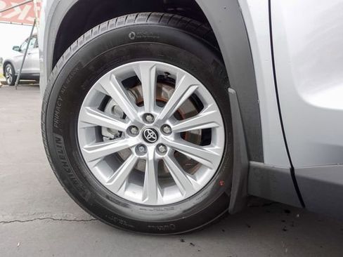 Certified 2026 Toyota Grand Highlander XLE image 11