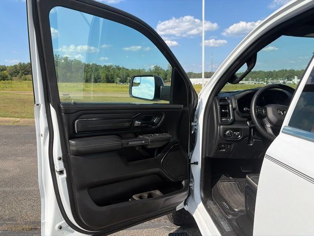 Used 2023 RAM 1500 Limited AWD/4WD image 15