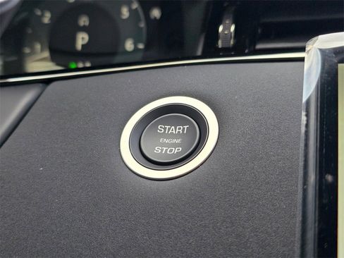 New 2026 Land Rover Range Rover Evoque Dynamic SE image 17